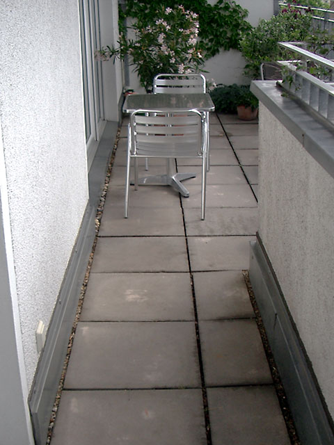 Terrasse vor der Sanierung